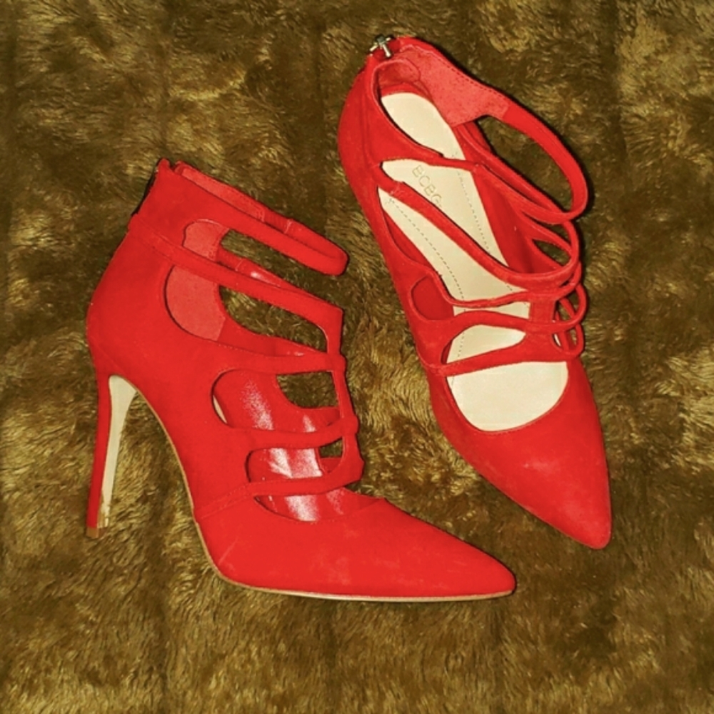 HOLIDAY SALE!!! Beautiful candy-apple red Sexy stilettos by BCBGeneration
